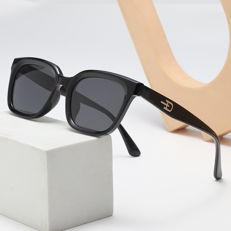 sunglasses to go out for traveling