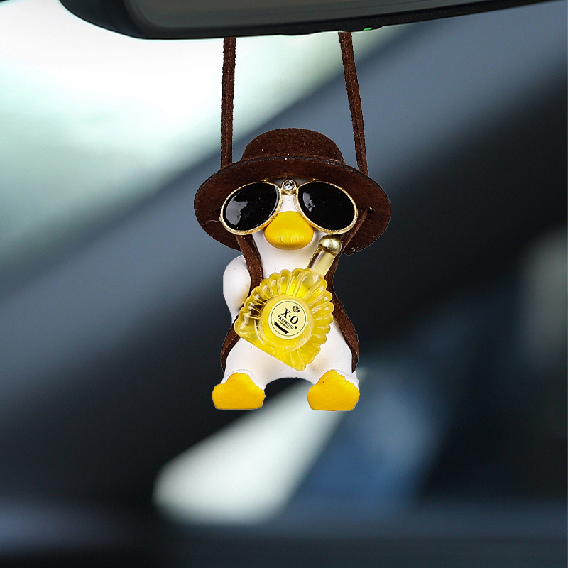 Swing Duck Pink Hat Duck Car Interior Pendant for Women, Popular Car Hanging Decoration for Rearview Mirror