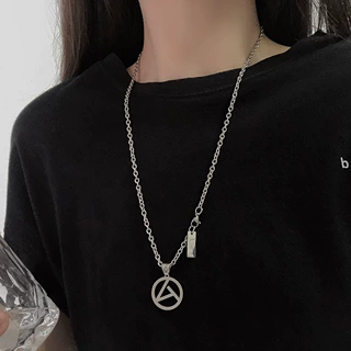 小众设计镂空字母吊坠项链男女同款潮ins嘻哈钛钢百搭长款毛衣链