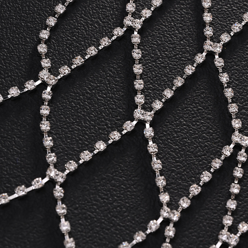 Diadema de flecos de malla de venta caliente en Europa y América Cadena de cabello de diamantes de imitación de sentido avanzado Temperamento Accesorios nupciales Cadena de pelo femenino