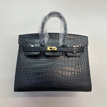 26�¿��{�~Ƥ�K���Ůʿ���e�ٴ����{��Ƥ���������r�г���Ů��