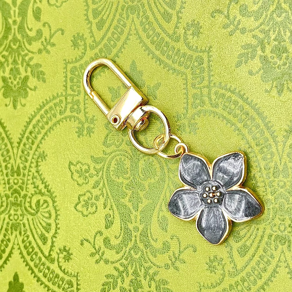 9g Weight Keychain Classification 1 Piece Quantity Holiday, Travel, Daily Occasion Metal Material Floral Pattern Unisex Gender Sweet Style Sweet Floral Metal Unisex Keychain 6