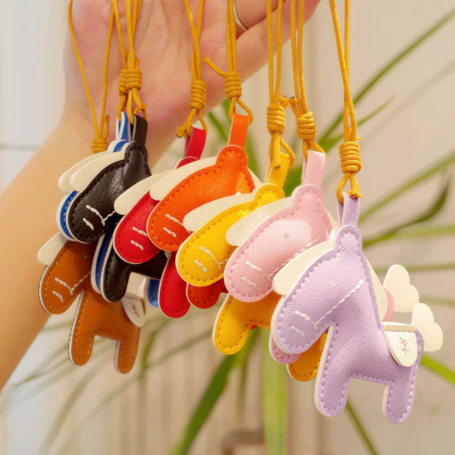 现货pu手工皮革小马马年包包挂件汽车钥匙扣挂饰卡通钥匙链配饰