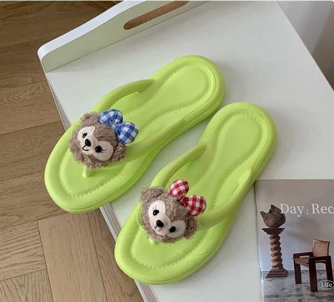 연한 녹색-대피 베어