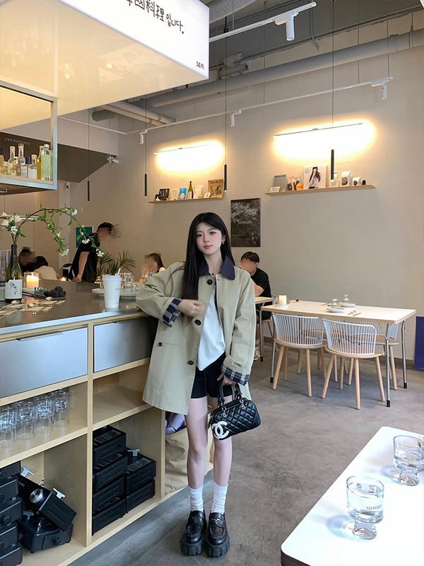 卡其色短款风衣女2025春季新宽松翻领小个子英伦风格纹拼接外套|undefined