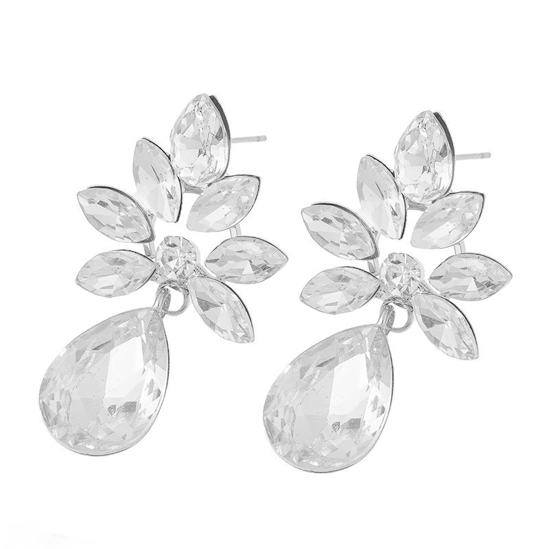 retro fashionable elegant earrings drop-shaped