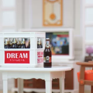 1;12Dollhouse微缩娃娃屋食玩仿真迷你啤酒瓶diy饮料瓶材料配件