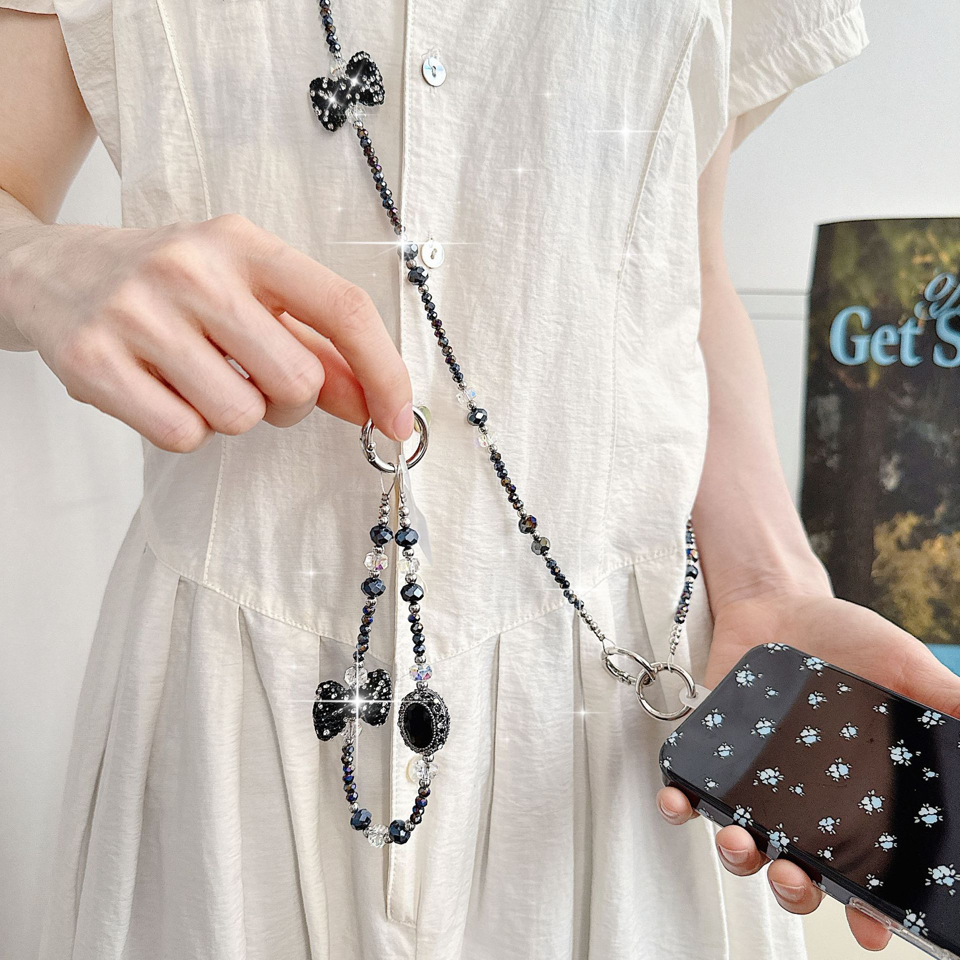 Boutique hecho a mano de alta gama teléfono móvil cadena colgante ins mujer ligero lujo dulce fresco estilo princesa moda teléfono móvil cadena colgante mensajero largo