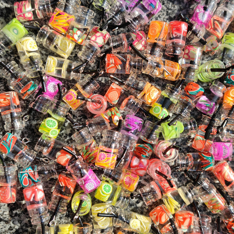 Nuevo color mezclado fruta leche té bebida botella DIY teléfono móvil Shell eardrops pendientes material Resina accesorios de la joyería
