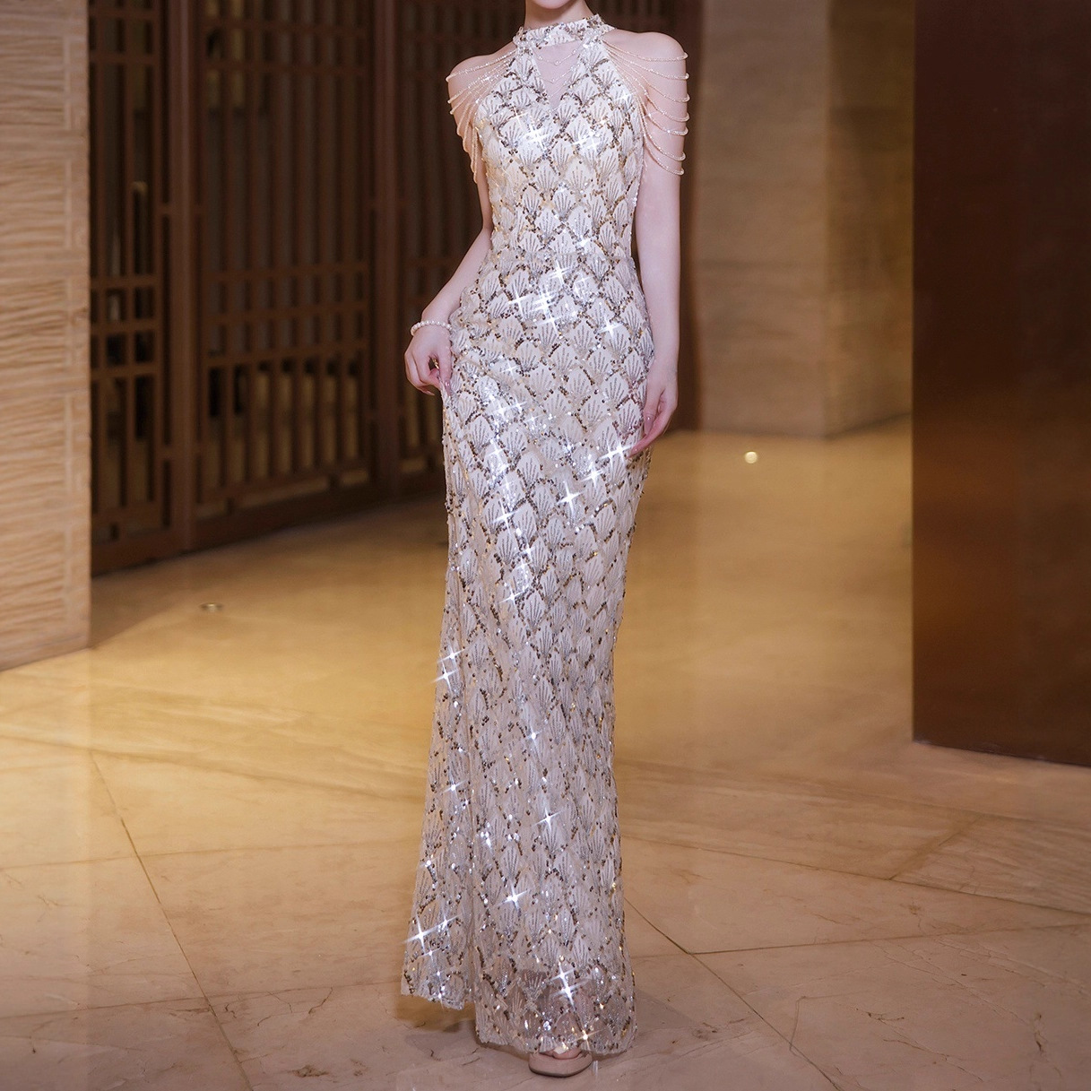 French-Style Halter Neck Sequin Evening Dress, Slim-Fit Mermaid Gown, Heavy Craftsmanship, Light Luxury Banquet Host Dress, Long Style