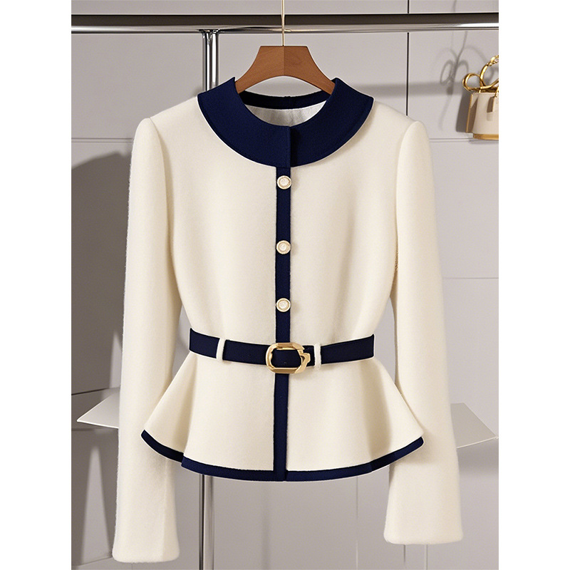 Women's Clothing New in autumn, unique and beautiful tops, age reducing, fashionable, versatile and high end white knitted sweaters_voghion.com