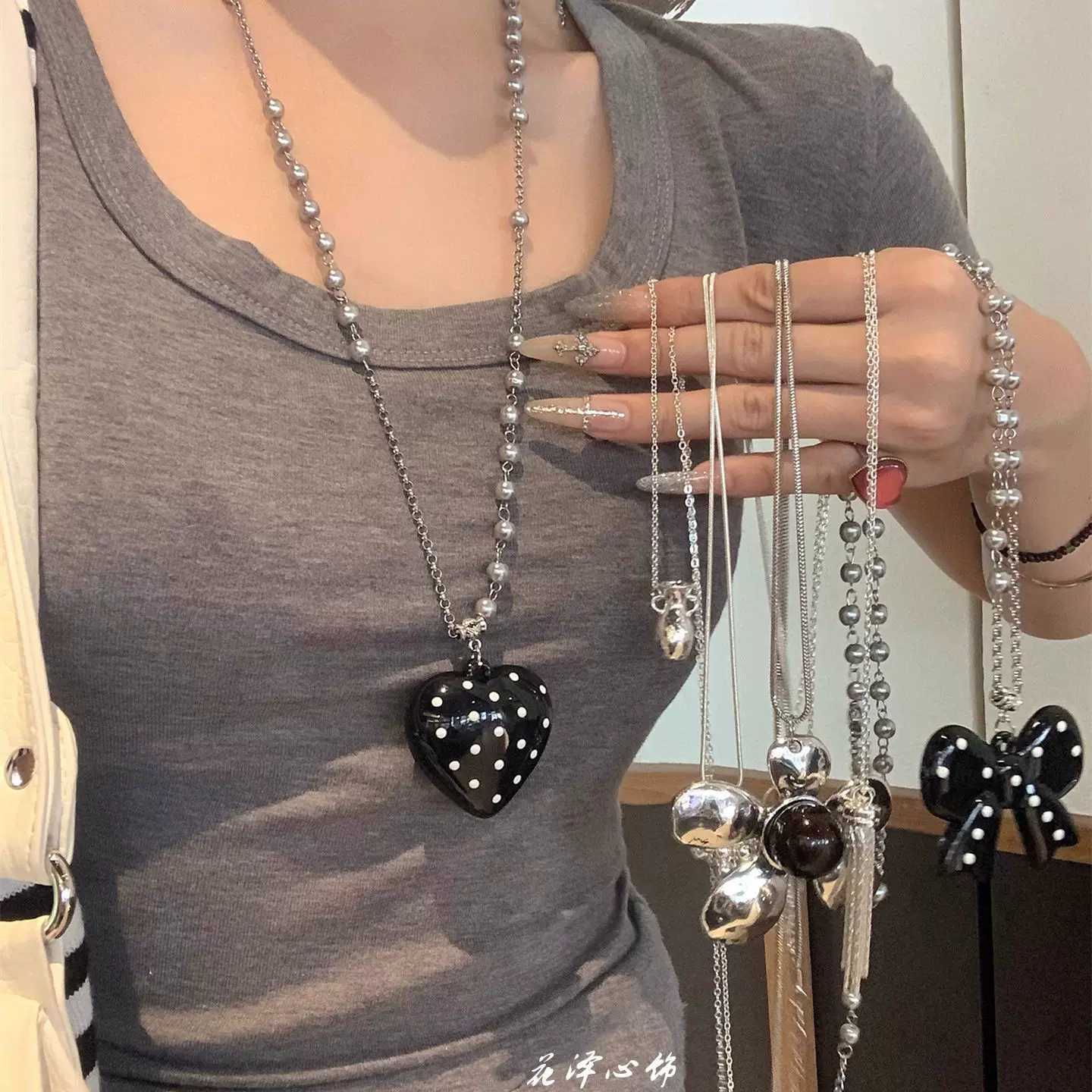 ins韩系波点蝴蝶结吊坠项链那女高级感时髦百搭长款毛衣链配饰