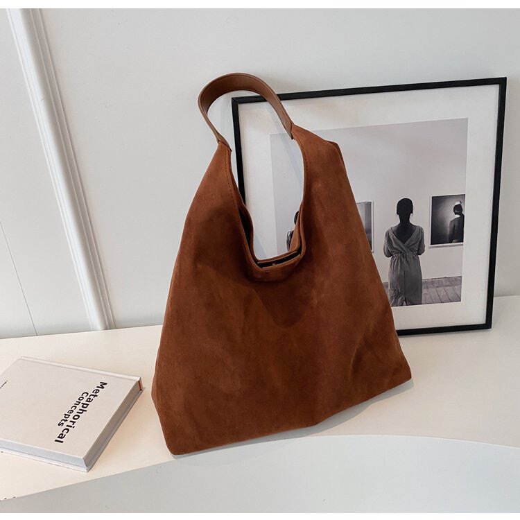 Autumn and Winter New Retro Casual Large Capacity Commuter Bag Women's Suede Tote Bag All-match Anti-suede Shoulder Bag Autumn and Winter New Retro Casual Large Capacity Commuter Bag Women's Suede Tote Bag All-match Anti-suede Shoulder Bag