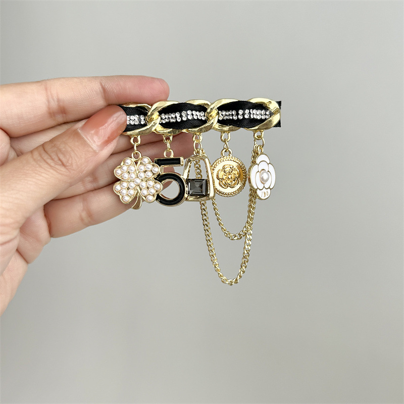 Japanese and Korean Style Chain Brooch High-grade Handmade Personalized All-match Fragrant Pin Pearl Coat Sweater Corsage Women's Accessories