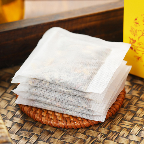 Nanjing Tong Ren Tang Twelve Flavor Stone Tea Pharmacy Same Style Gallus gallus gallus L. and Imperata Imperata Root Health Tea Factory Wholesale and Delivery