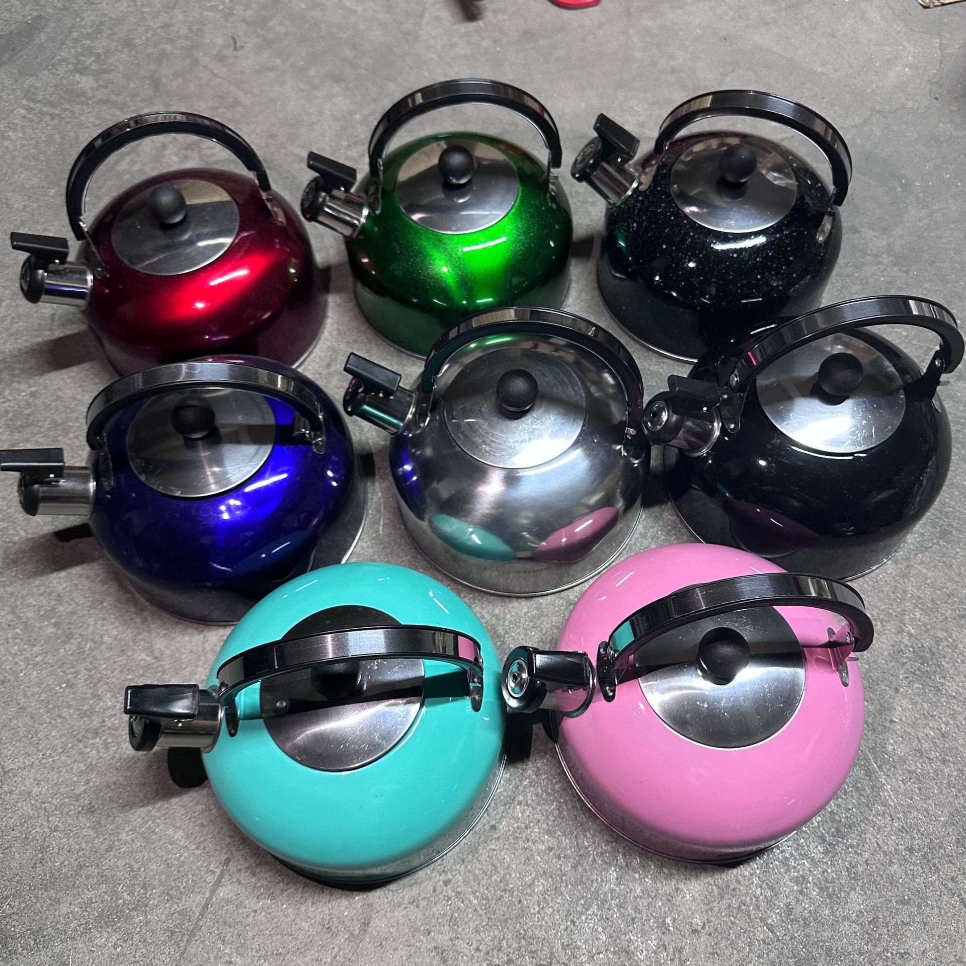 不锈钢欧式烧水壶家用耐用电磁炉燃气灶平底鸣笛户外通用茶壶