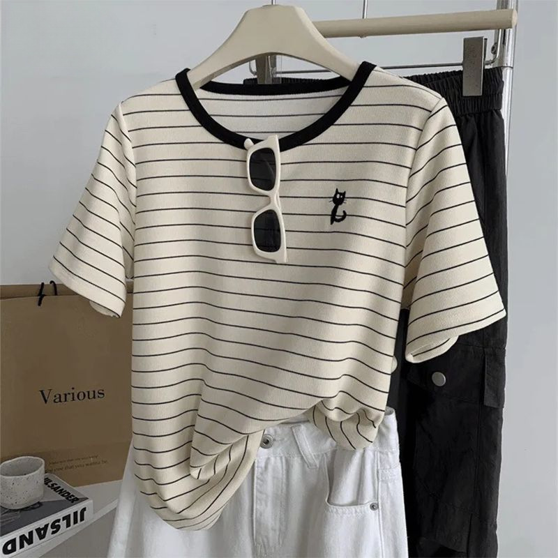 Summer New Style T-Shirt for Female Students, Fashionable Embroidered Cat Stripes, Round Neck, Short-Sleeved T-Shirt, Versatile Top