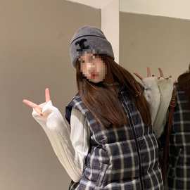 日系简约休闲设计感宽松显瘦格纹印花马甲女春秋休闲棉服短外套