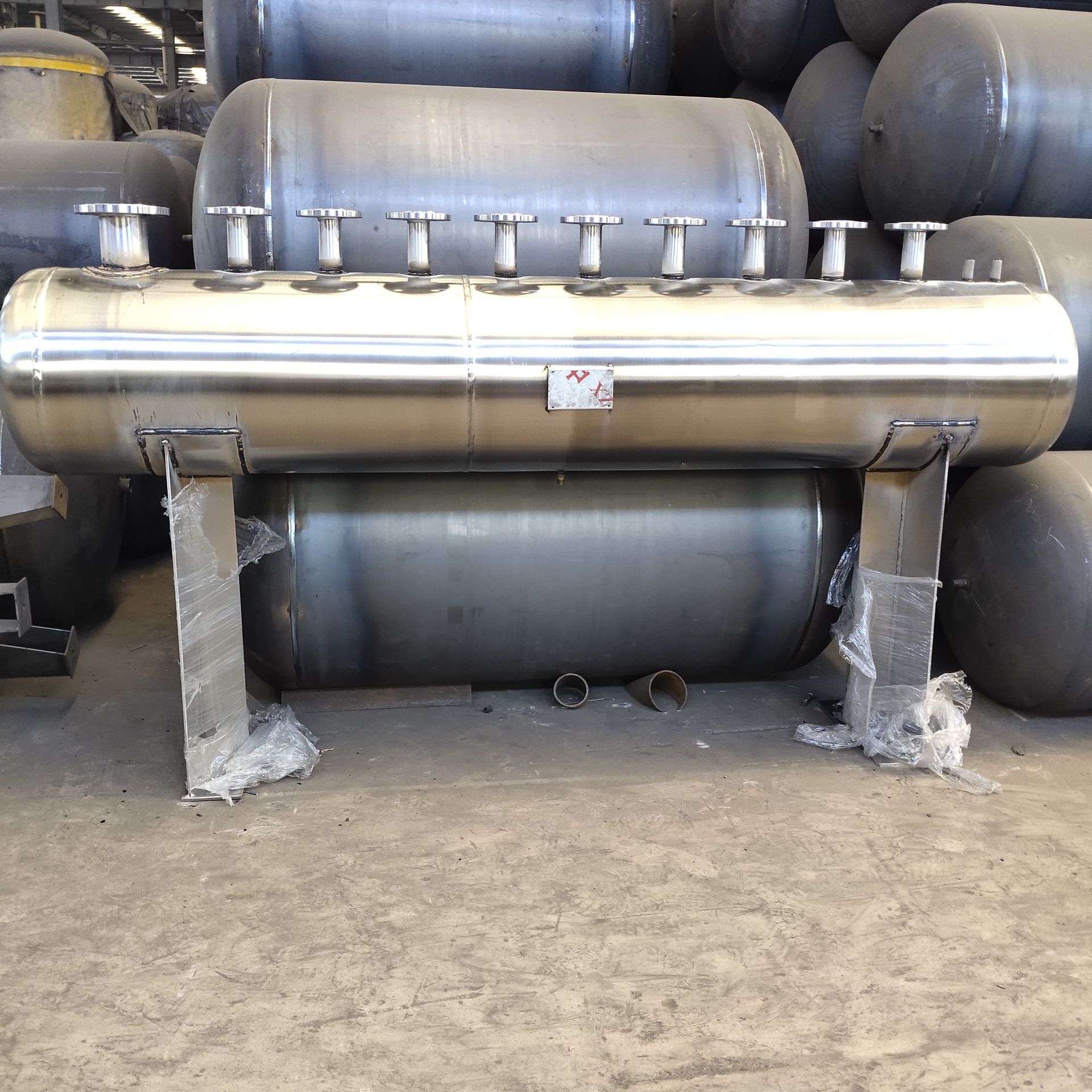 青岛蒸汽分汽缸生产厂家不锈钢分气包氧气分气缸气体输送设备仓泵