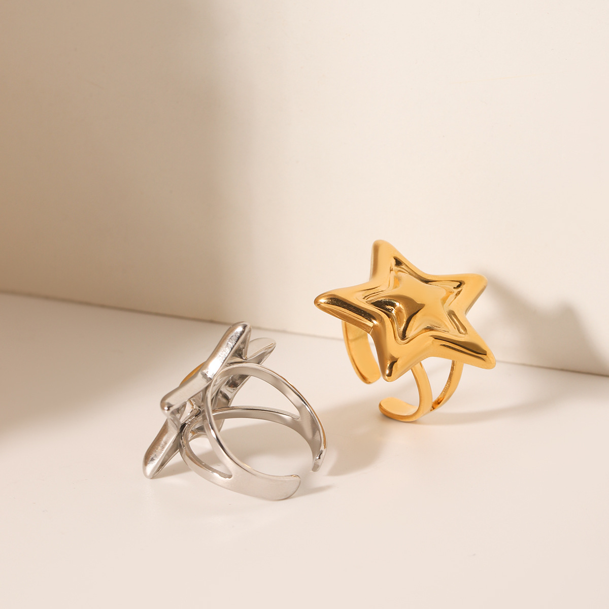 Anillo de acero inoxidable de cinco puntas de color en forma de estrella no se desvanece, anillo de acero de titanio de alta calidad, joyas de mano