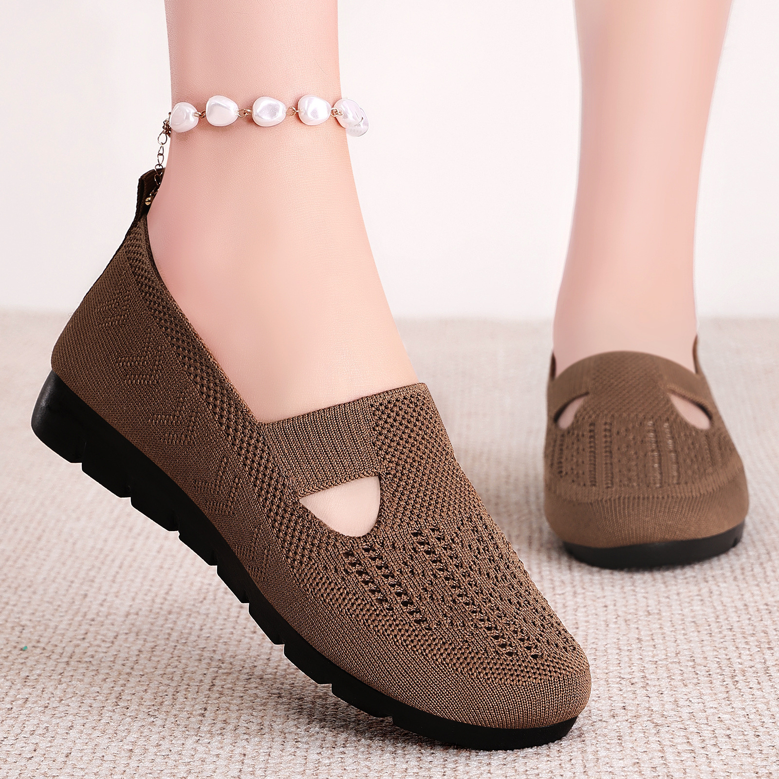 Zapatos de mujer grandes zapatos de mujer transfronterizos viejos zapatos de tela de Beijing zapatos de madres de mediana edad zapatos casuales con suela suave no cansados zapatos de pie único image 5