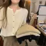 v领新款春季独特毛衣