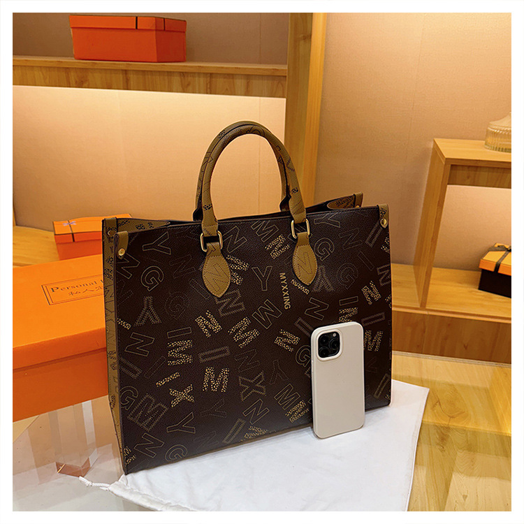 Retro Women's Tote Bag Large Capacity Pu Leather Shoulder Handbag_voghion.com