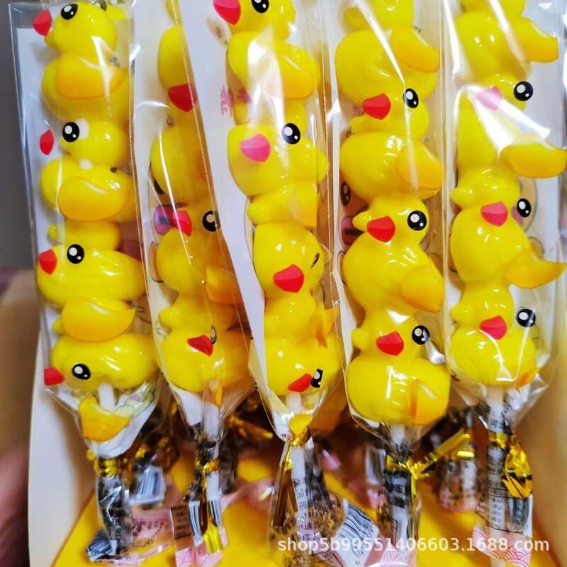 小さな黄色いアヒルのグミ串焼き、子供用ジュース、クリエイティブな棒付きキャンディー、小さなアヒルの様々なスナック、卸売クリエイティブスナック|undefined