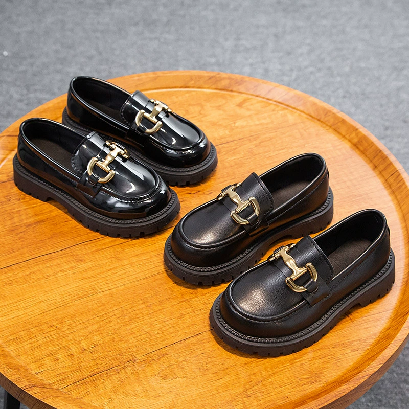 Детская кожаная обувь 2023 Весна и осень Новая обувь для мальчиков Обувь принцессы для девочек Черная модная одиночная обувь в британском стиле