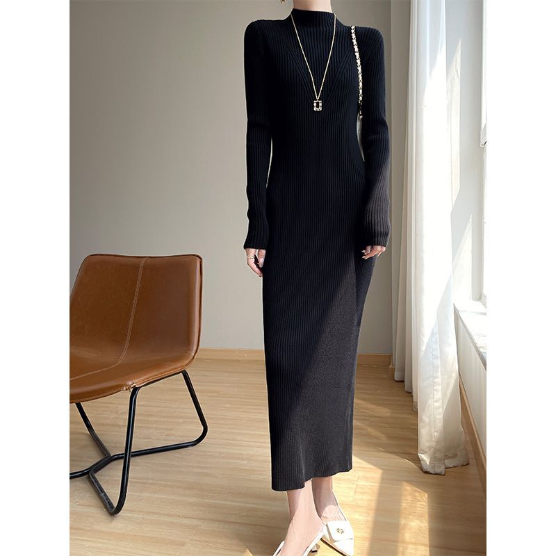 Over-The-Knee Red Dress with Half-High Collar, New Autumn and Winter Collection, Ultra-Long Slim-Fit, Elegant Base Dress with Slit, Wool Long Dress