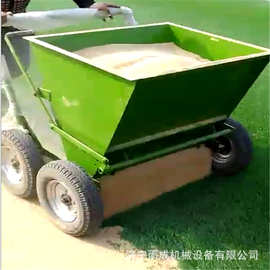 小型手推式冲沙机 运动场草坪冲砂机 校园足球场填砂梳草机 图片