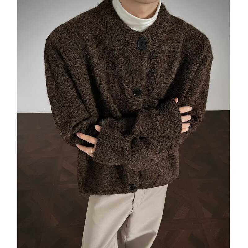 Retro Dark Brown Buttoned Sweater Cardigan for Men, Autumn and Winter Loose-Fitting, Stylish and Relaxed Knitwear Casual Jacket