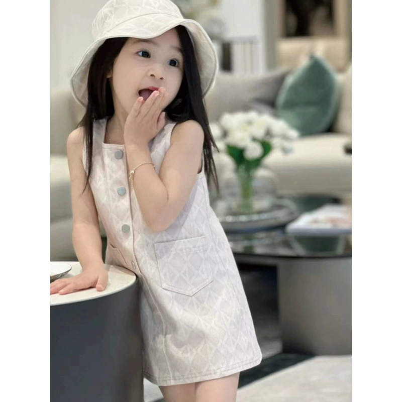 Детское платье-жилет с белым принтом, летняя новинка 2025 года в корейском стиле, сладкое, нежное.