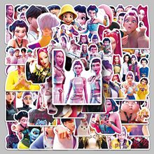 50张猎魔女团贴纸动画热门人物周边涂鸦保温杯手机壳冰箱贴纸批发