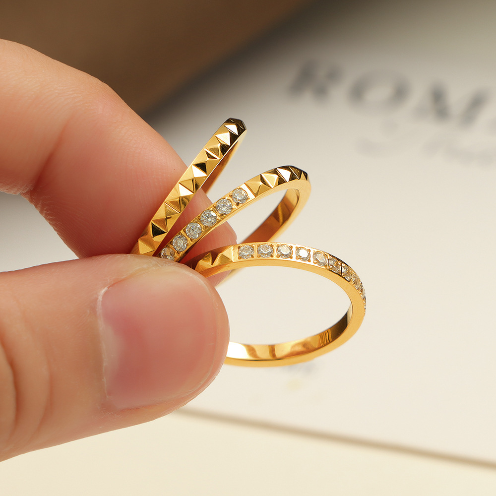 Light Luxury and Exquisite Half-Circle Diamond Rivet Titanium Steel Ring, Personalized Japanese and Korean Fashion Trend Index Finger Ring for Women That Does Not Fade