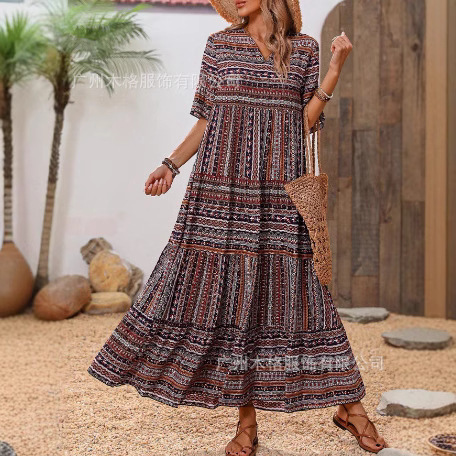 2025 European and American Cross-Border Export New Holiday Style Full Print Random Cut V Neck Maxi Dress 2025 European and American Cross-Border Export New Holiday Style Full Print Random Cut V Neck Maxi Dress