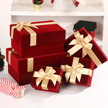 �}�Q�L�q�������Y�Y�й�������w�ͶY��ˮ�ڼt���b�а��ֶY�պ�