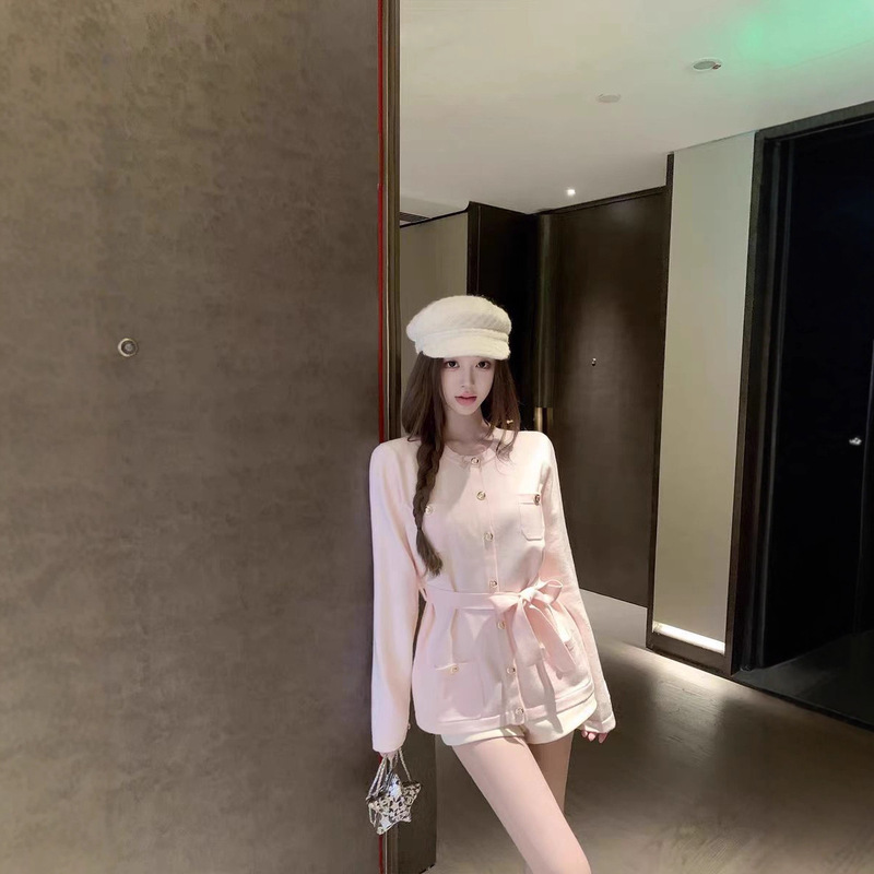 若语9/23M20:00新品白富美大小姐 25B小金扣针织上衣|undefined