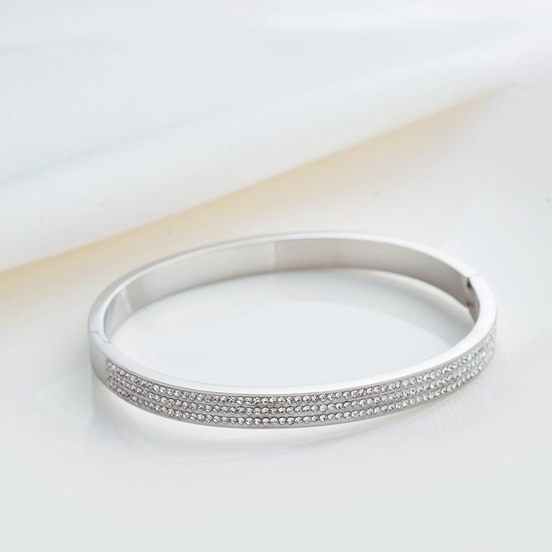 Pulsera de titanio y acero para mujer, diseño moderno y sencillo, pulsera de lujo que no se desvanece, venta al por mayor en stock.