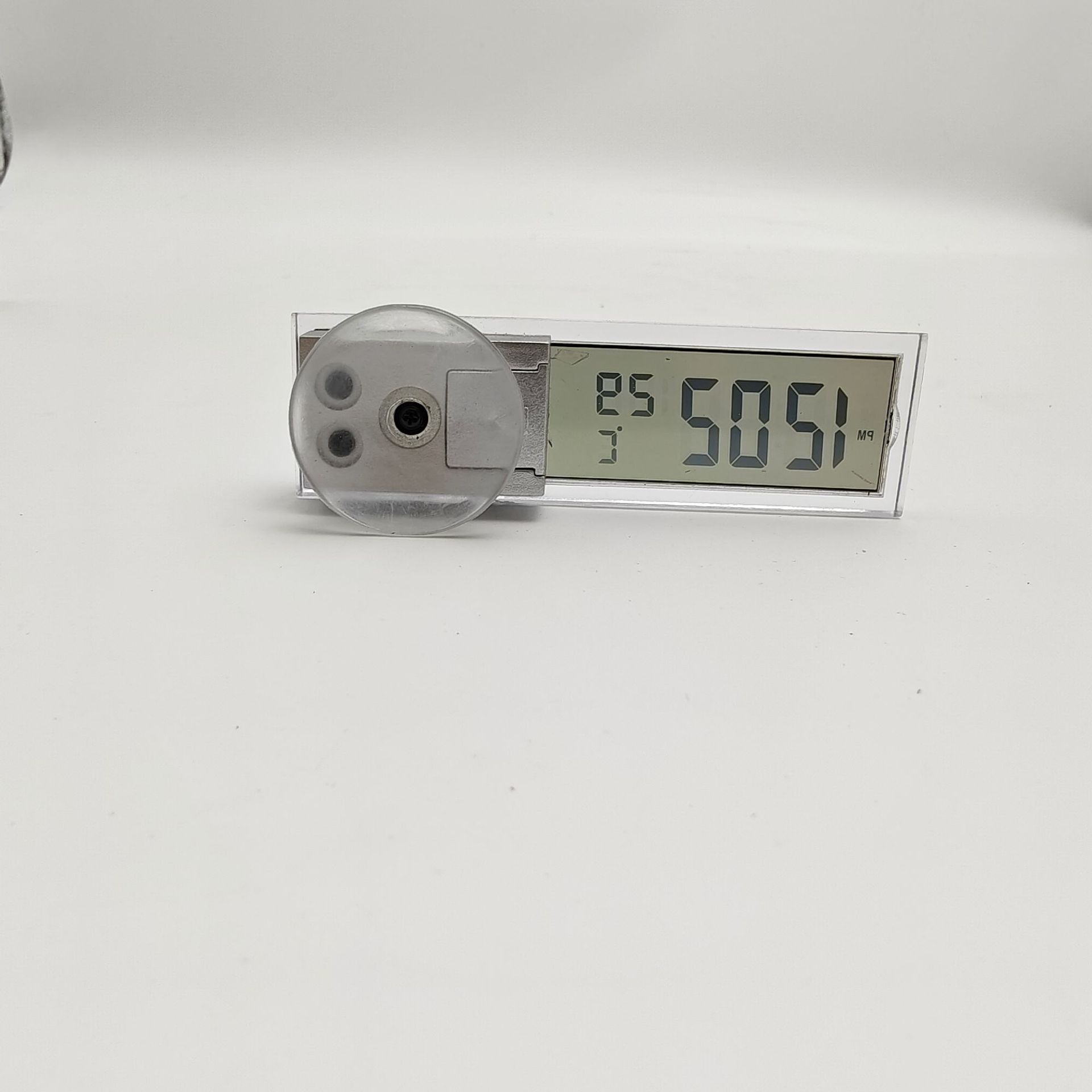 Suction Cup Electronic Clock for Display, Glass Time Display, Car Accessories, LCD Car Electronic Clock, Dual-Use Thermometer