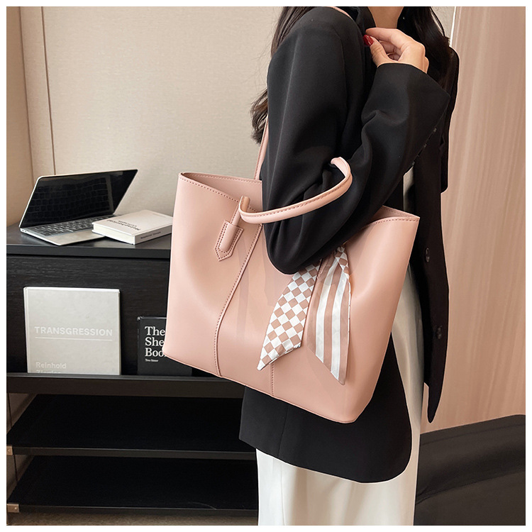 Versatile Women's Shoulder Bag Simple Commuter Tote Crossbody_voghion.com