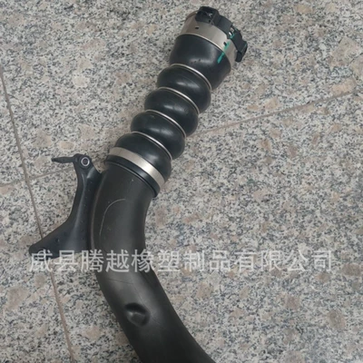 13718616211 BMW Gücləndirici Giriş Şlanqı, Turboşarj Borusu üçün uyğundur