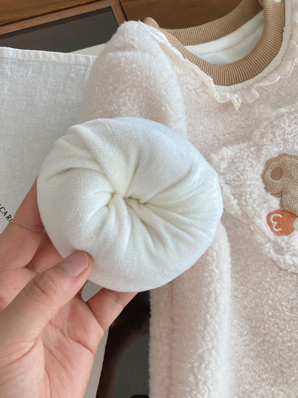 婴儿衣服秋冬装加绒保暖连体衣韩系小月龄女宝宝洋气卡通外出爬服|undefined