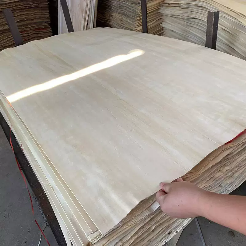 货源充足规格多样杨木单板四边齐杨木板材家具用光滑杨木单板木皮