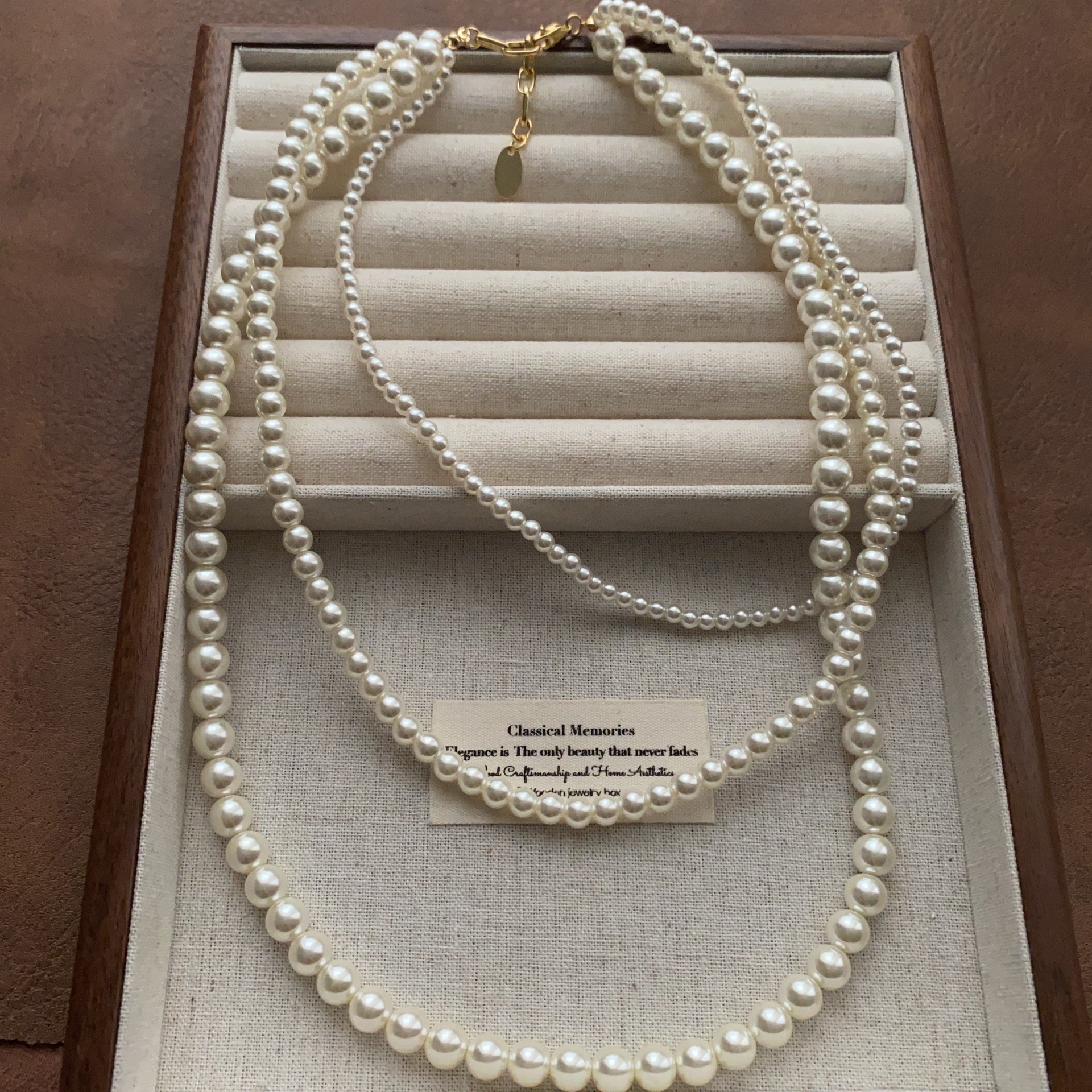 Minimalist Layered Necklace In Gold With Delicate Chains For Women_voghion.com