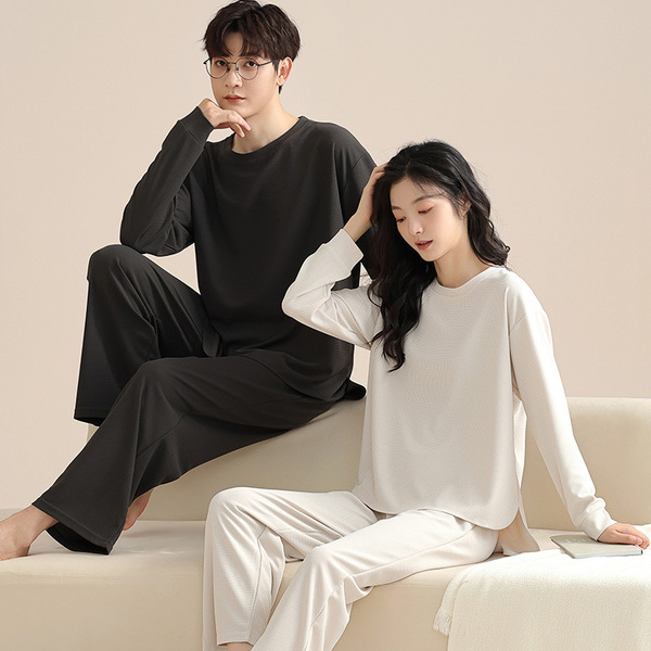 Demi-season long-sleeve