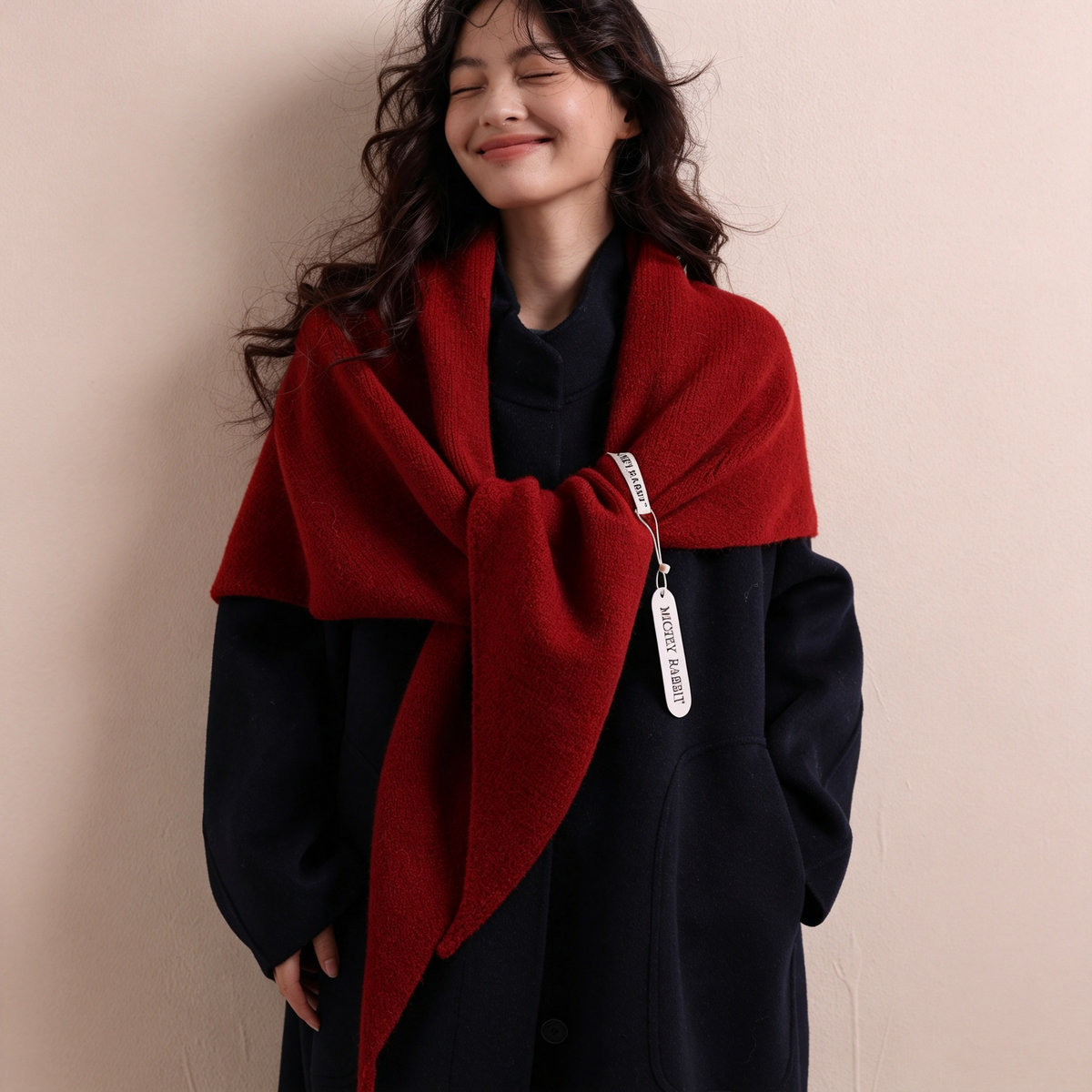 Autumn and winter high-end triangle scarf, new solid color knitted shawl for women, casual and warm outer scarf