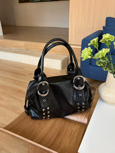 Minimalist underarm bag, new trendy cool studded tote bag, vintage chic stylish shoulder bag for fashionable girls