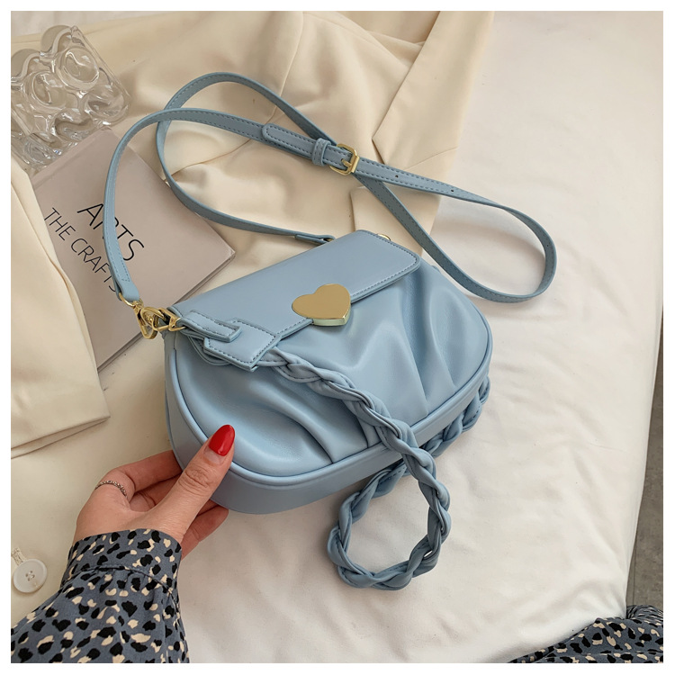 Wholesale Heart Buckle Fold One-shoulder Messenger Small Round Bag Nihaojewelry display picture 96