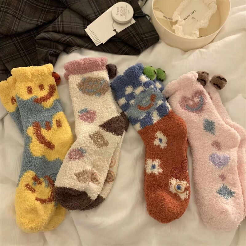 Coral Fleece Socks for Women, Autumn and Winter Thick Mid-Length Socks, Heart Smiley Sleep Home Socks, Maternity Socks, Warm Coral Fleece Socks for Women, Autumn and Winter Thick Mid-Length Socks, Heart Smiley Sleep Home Socks, Maternity Socks, Warm